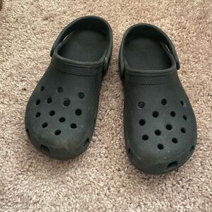 Black Crocs, size C 13